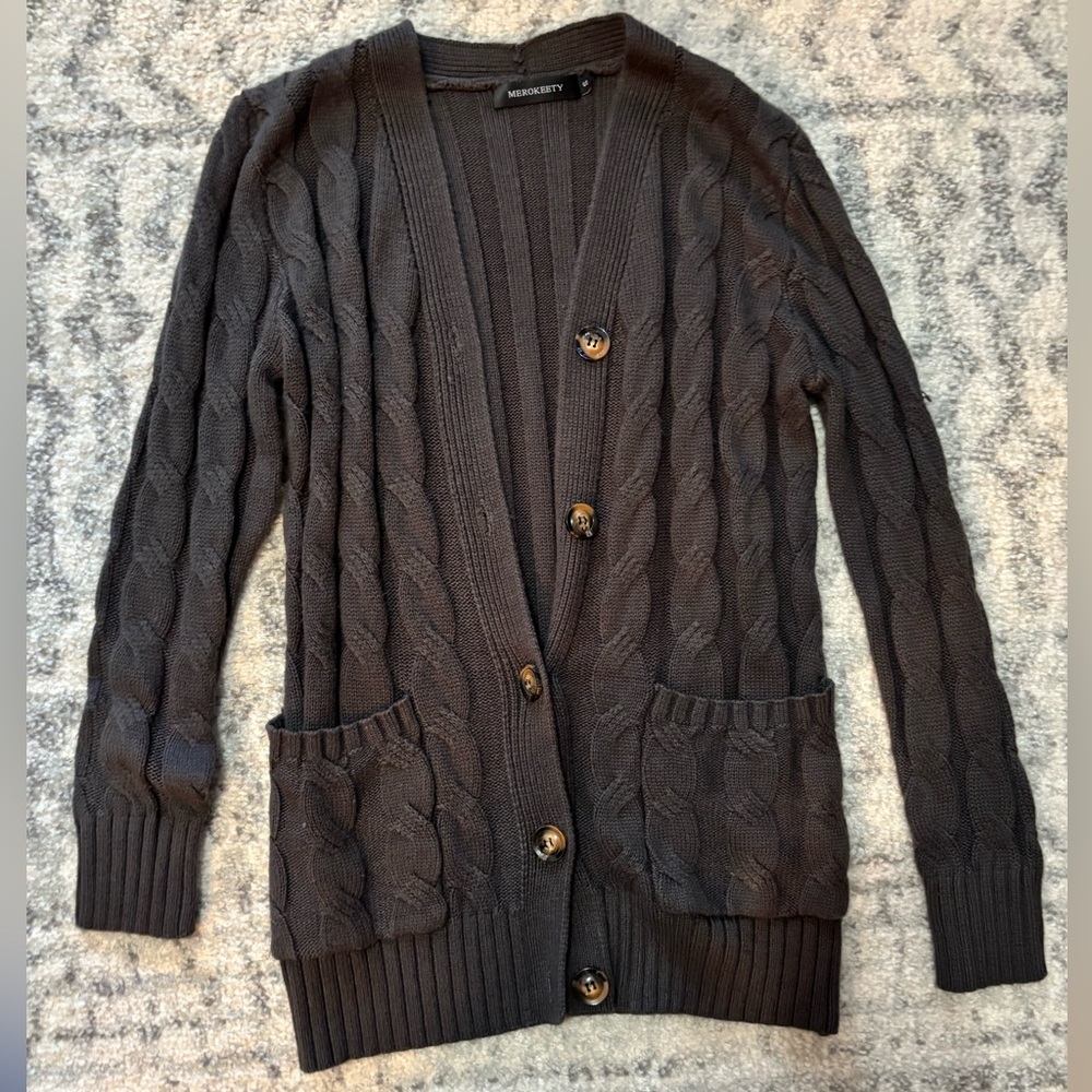 Like new charcoal Merokeety long sleeve button up cardigan with pockets